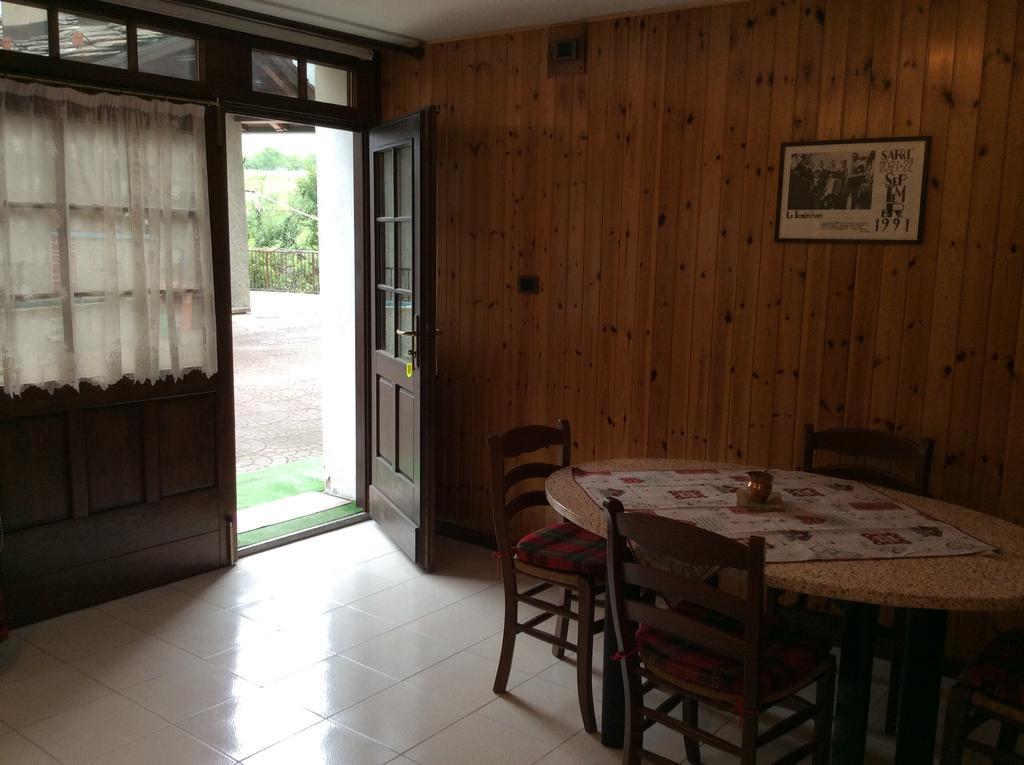 B&B La Vieille Meison De Pappa Sarre Quarto foto